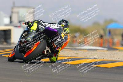 media/Oct-08-2022-SoCal Trackdays (Sat) [[1fc3beec89]]/Turn 16 (125pm)/